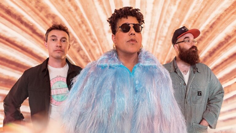 Alabama Shakes возвращаются с новым синглом «Another Life» — первая новинка за более чем десятилетие
