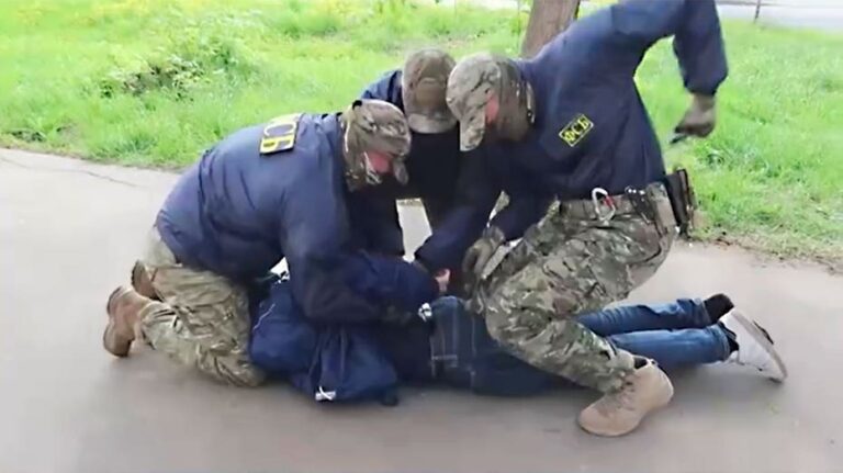 Российский разработчик получил 15 лет за пожертвование Украине и публично высказался о Путине