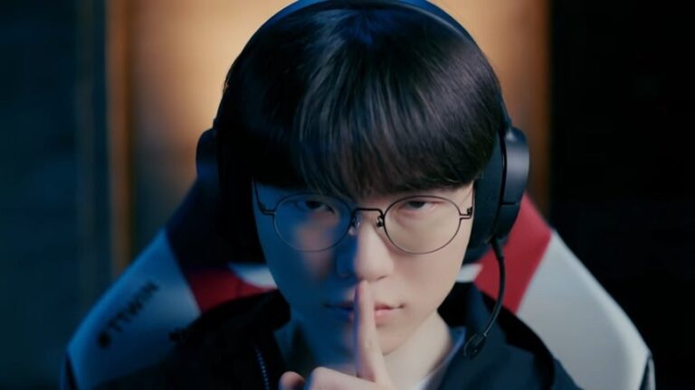 В новом клипе Stray Kids появился знаменитый киберспортсмен Faker из League of Legends