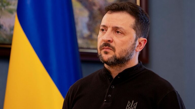 Украинский президент требует решительной реакции США в случае отказа Путина встретиться с ним
