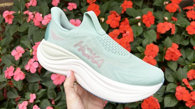 Обзор Hoka Skyward Laceless — новый уровень удобства без шнурков