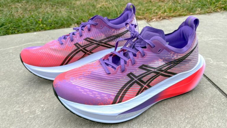 Почему я пробежал 100 миль в кроссовках Asics Megablast: плюсы и минусы