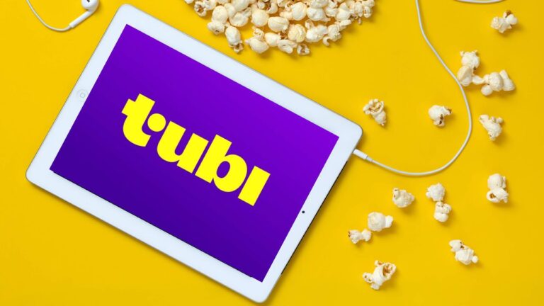 Три абсолютно безумных фильма на Tubi, которые стоит посмотреть бесплатно