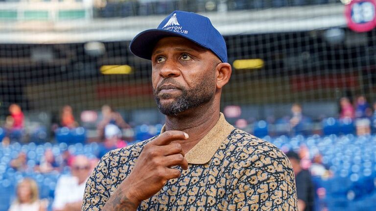 Легендарный бейсболист CC Сабатия о скандале с фанатом Phillies, забравшим домашний мяч у ребенка