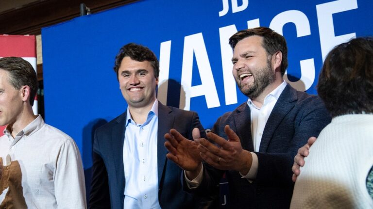 Вице-президент Джей Ди Вэнс выразил скорбь и признание в память о Charlie Kirk после трагической трагедии