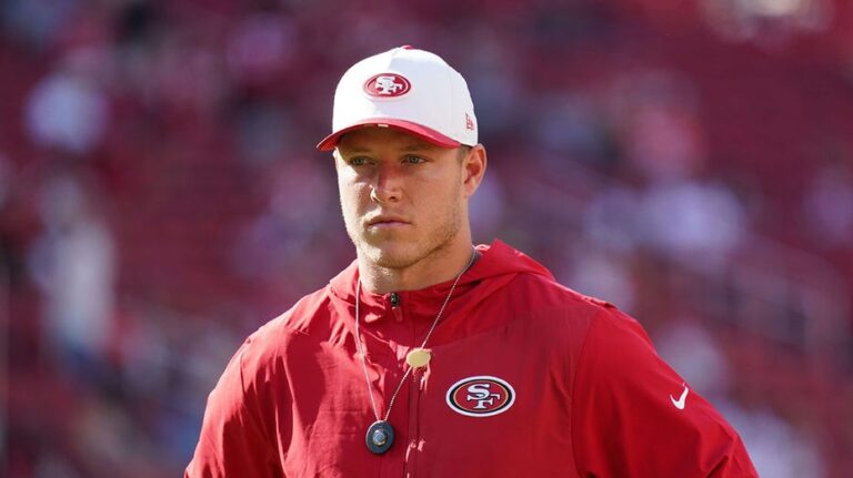 Перед началом сезона: снова травма у звездного бегуна 49ers — что происходит с Кристианом МакКафри
