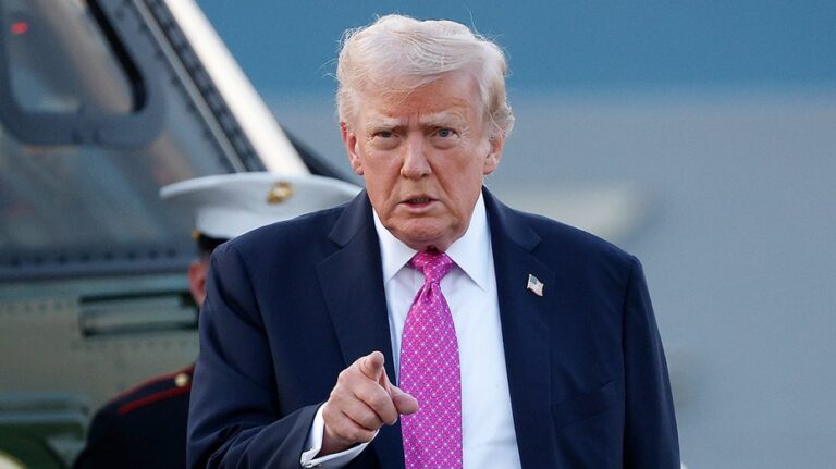 Почему Дональд Трамп подает иск против The New York Times и что стоит за этим решением