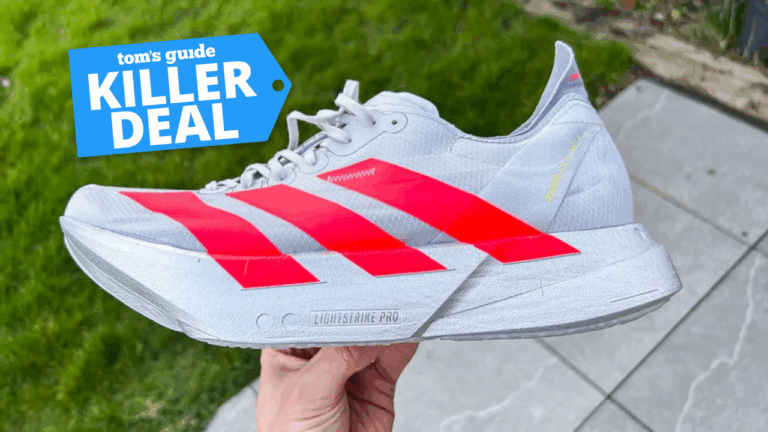 Лучшие предложения на беговую одежду и обувь Adidas — цены от 14 долларов