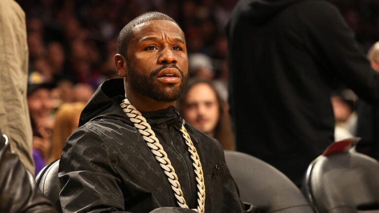 Floyd Mayweather подает в суд на автодилера из Лас-Вегаса из-за подозрительных сделок с роскошными автомобилями
