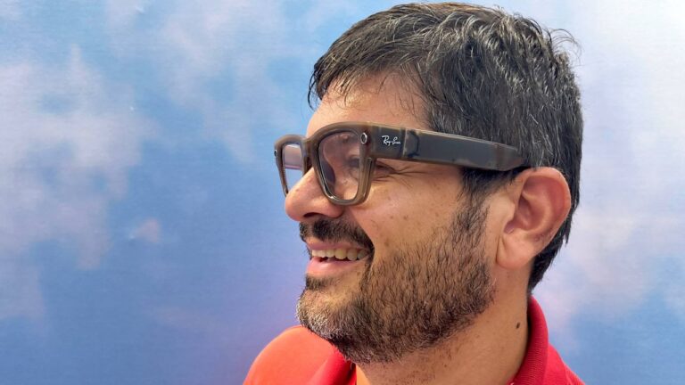 Умные очки Meta Ray-Ban Display удивляют благодаря уникальной функции управления через браслет
