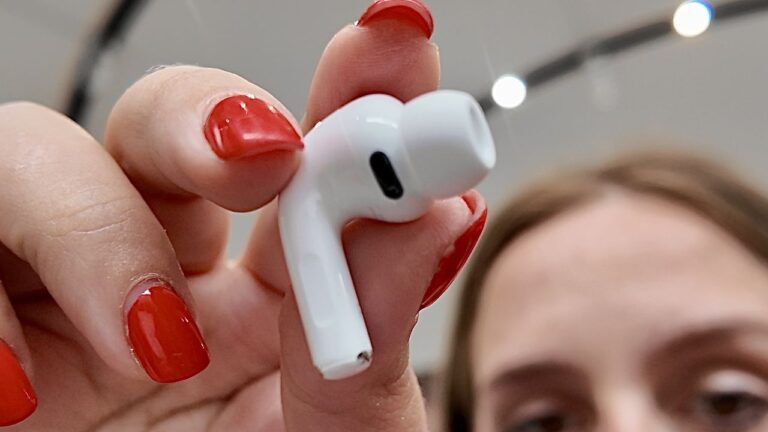 Наконец-то: функция живого перевода в AirPods Pro 3 стала реальностью
