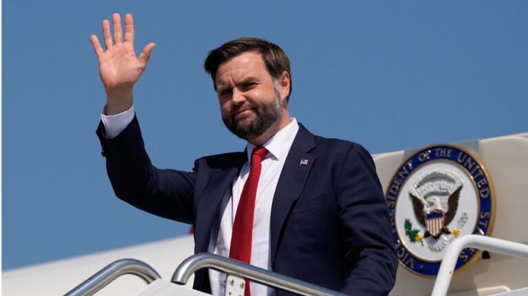 Вице-президент JD Vance обвинил «радикалов левого крыла» в подстрекательстве к насилию в соцсетях