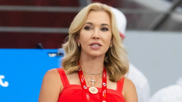 Жена руководителя Kansas City Chiefs выступила против тех, кто праздновал убийство Чарли Кирка