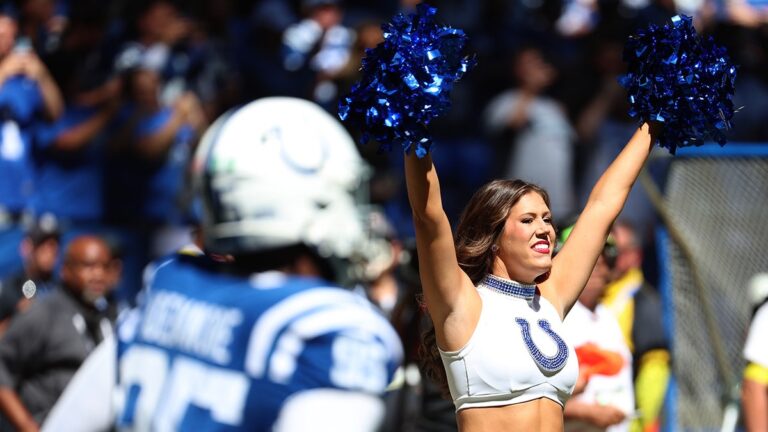 Вдохновляющие выступления болельщиц Indianapolis Colts в сезоне 2025