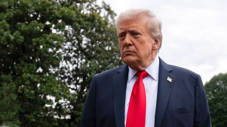 Трамп готовит новые санкции против России после масштабной атаки дронов и ракет