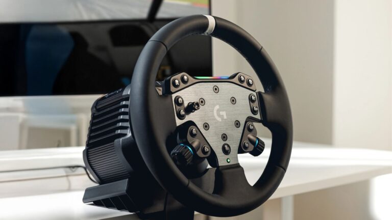 Новая эпоха в среднеценовом сегменте симрейсинга: как рулевое колесо Logitech RS50 может изменить правила игры
