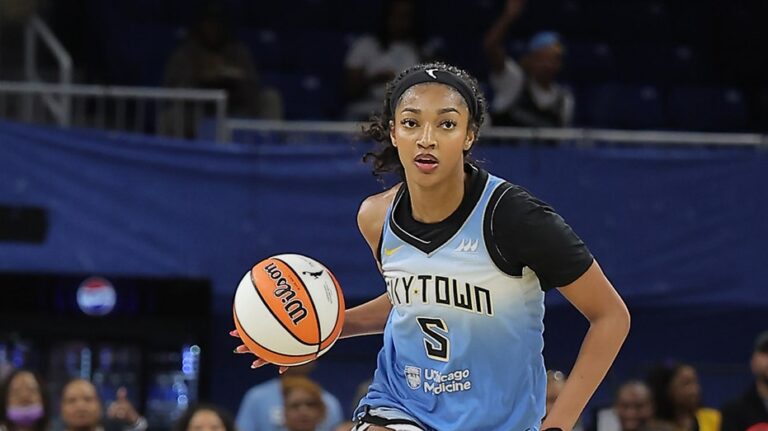 Звезда WNBA Ангел Риз предпочитает штрафы общению с прессой, чем говорить с журналистами
