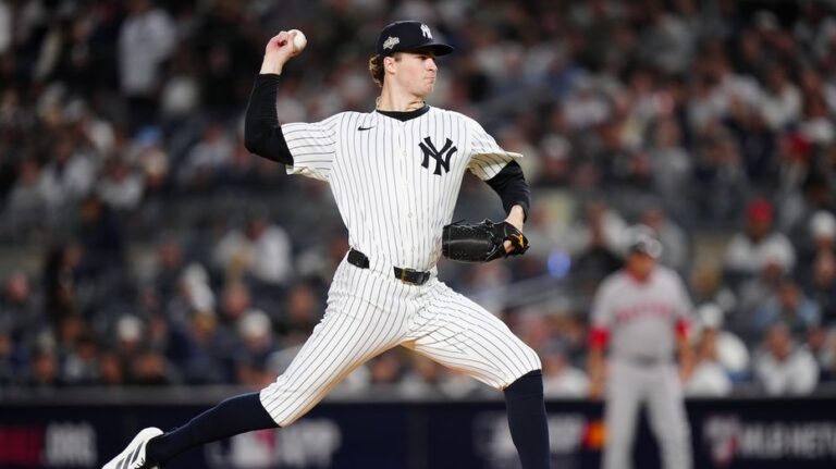 Янкисский новичок Кам Шлитлер оскорбил болельщиков Red Sox после исторического выступления