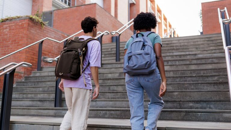 Взломы зарплатных систем в университетах США: как мошенники используют фишинг для кражи данных