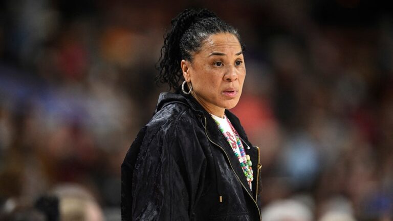 Dawn Staley о перспективах женщин-тренеров в НБА: «Это еще не время, и, возможно, не в мою жизнь»