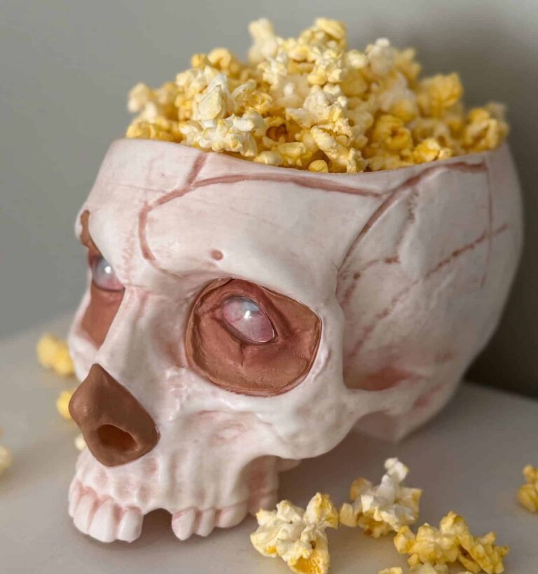 Эксклюзивный попкорновый ведерко по мотивам «Франкенштейна» от Гильермо дель Торо — стоит ли оно своих денег?