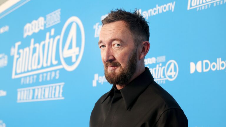 Актер Ralph Ineson резко отреагировал на отмену нового Assassin’s Creed с темнокожим героем