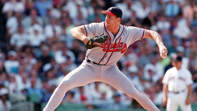 Бывший бейсболист Джон Рокер вновь в центре скандала из-за провокационных комментариев в соцсетях