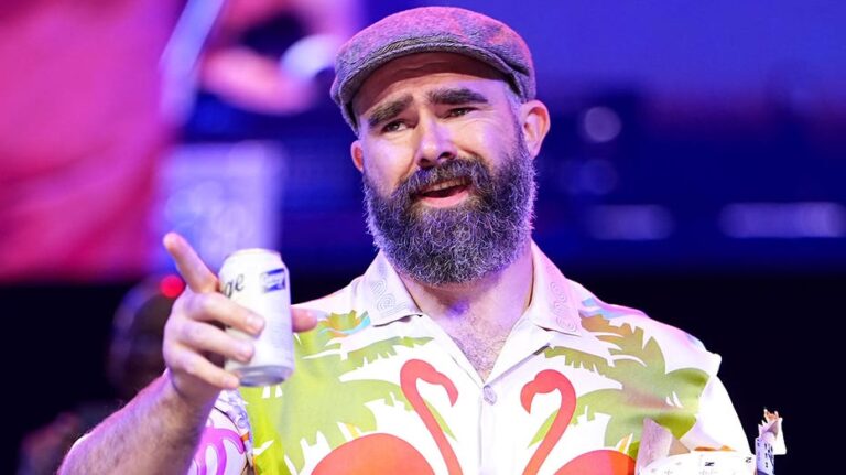 Джейсон Келсе выступил против штрафов за критику судей: право на свободу слова в НФЛ