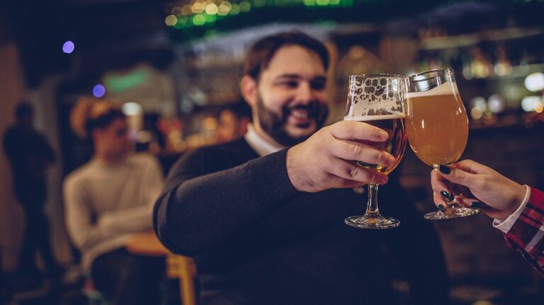 Новые исследования показывают, что популярные препараты для похудения могут снижать эффект опьянения от алкоголя