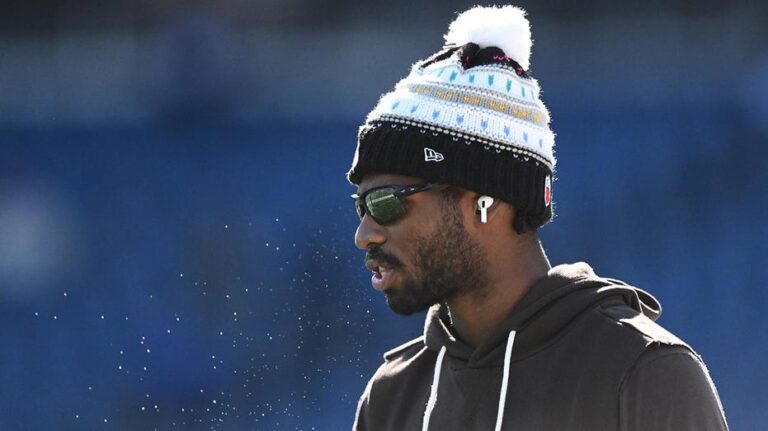 Радио ведущий из Кливленда требует немедленного выхода Шедура Сандерса в стартовом составе «Браунс»: «Пусть он выйдет на поле!»