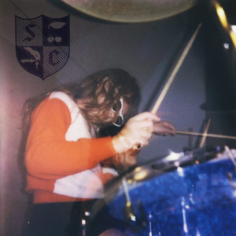 Алисон и Кэти Кратчфилд представляют дебютный альбом в новом проекте Snocaps