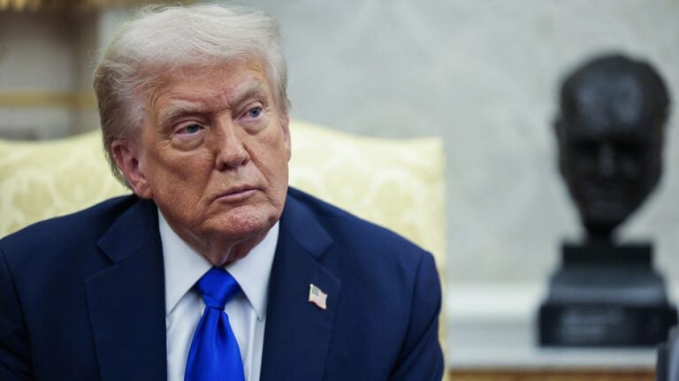 Президент Трамп пройдёт ежегодное медицинское обследование в военном госпитале в Мэриленде во время визита к войскам