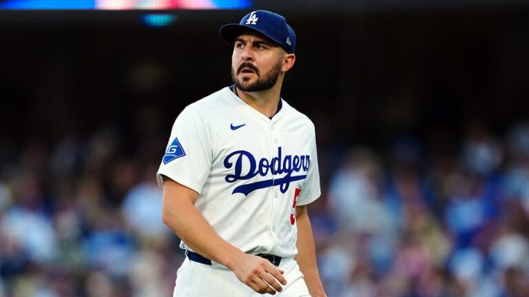 Алекс Везия из Dodgers пропустил парад чемпионов из-за личных семейных обстоятельств