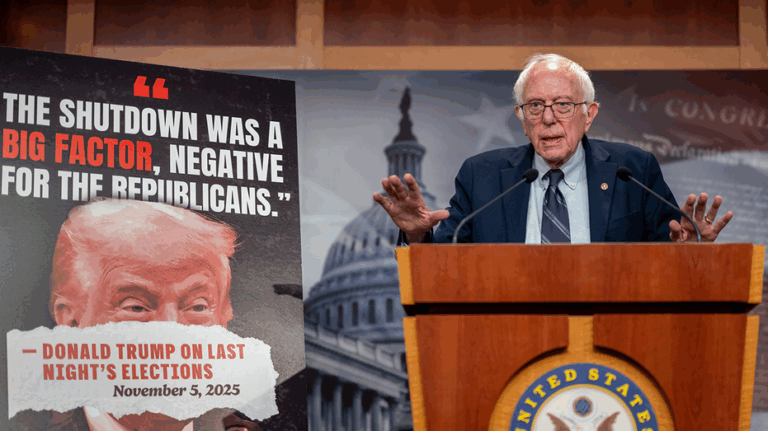 Сенатор Берни Сандерс раскритиковал восьмерых демократов за голосование за ангажированный законопроект о финансировании правительства