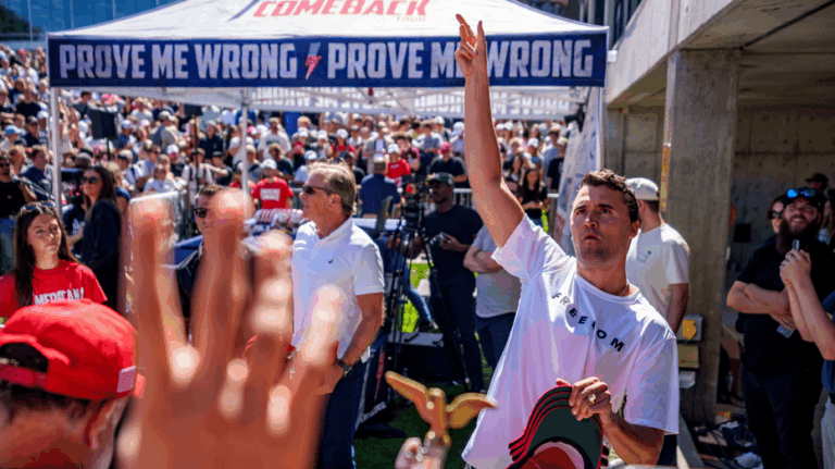 В Айове учительница подала иск после увольнения за комментарий о Чарли Кирке в соцсетях