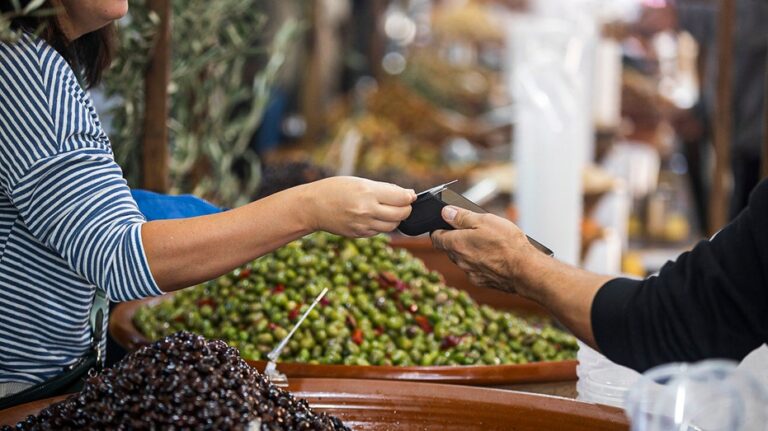 Как защититься от новой мошеннической схемы «Ghost Tapping» при бесконтактных платежах