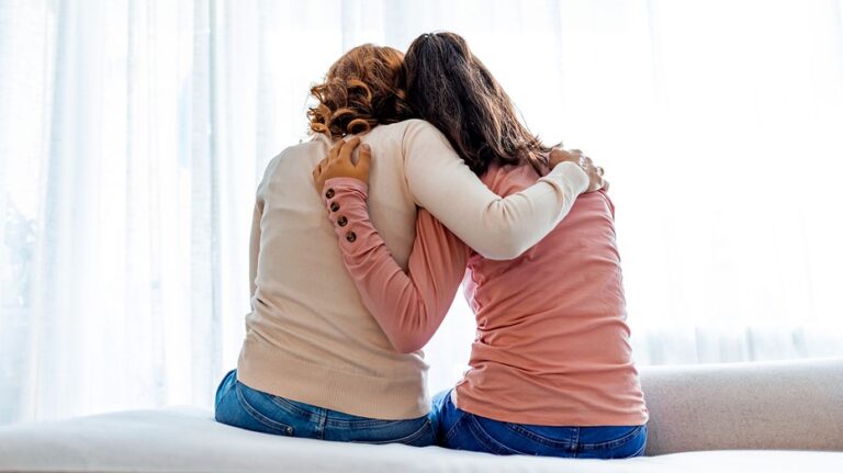 Почему защита прав детей в системе усыновления остается важной задачей США