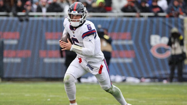 Бывший игрок «Гигантов» Брэндон Джейкобс дал жесткий совет Джаксону Дарту после травмы головы: «Учись правильно падать»