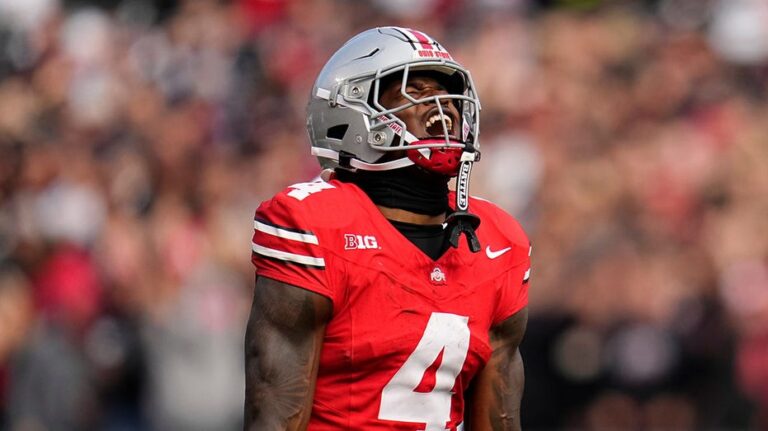 Ohio State лидирует в первых рейтингах Колледж-футбольного плей-офф, Indiana — вторая