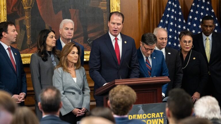 Консерваторы из Палаты представителей поддерживают краткосрочный бюджетный план и выступают против «бессмысленных» субсидий Obamacare