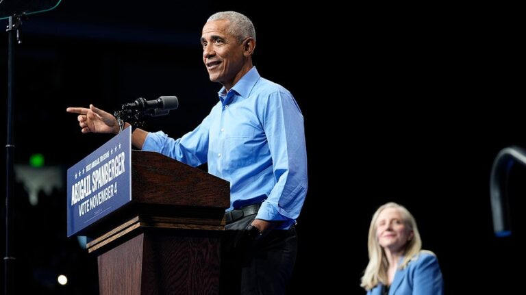Обама обвинил республиканцев в затяжной блокаде правительства, сравнив ситуацию с Хэллоуином