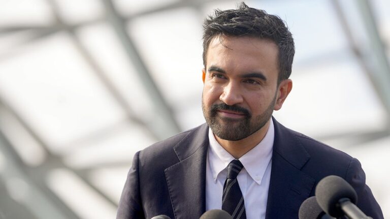 Мэр-избран Нью-Йорка Зоран Мамдани собирает 4 миллиона долларов на переходный период без поддержки богатых доноров