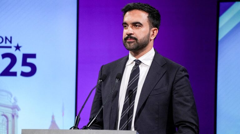 Почему Зоран Мамдани стал главной мишенью республиканцев в конфликте по поводу закрытия правительства