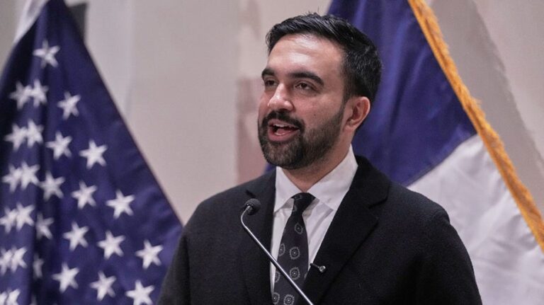 Зоран Мамдани призвал сторонников бойкотировать Starbucks из-за забастовки сотрудников