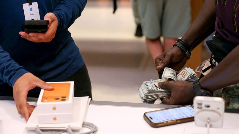 Как защититься от мошеннических схем с новым iPhone: разбираем новые методы обмана