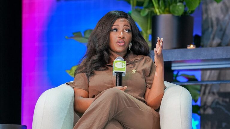 Джасмин Крокет использует оскорбления Трампа в свою пользу при запуске кампании в Сенат Техаса