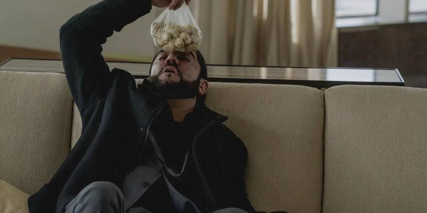 Гарник с льдом на носу в "Аноре"