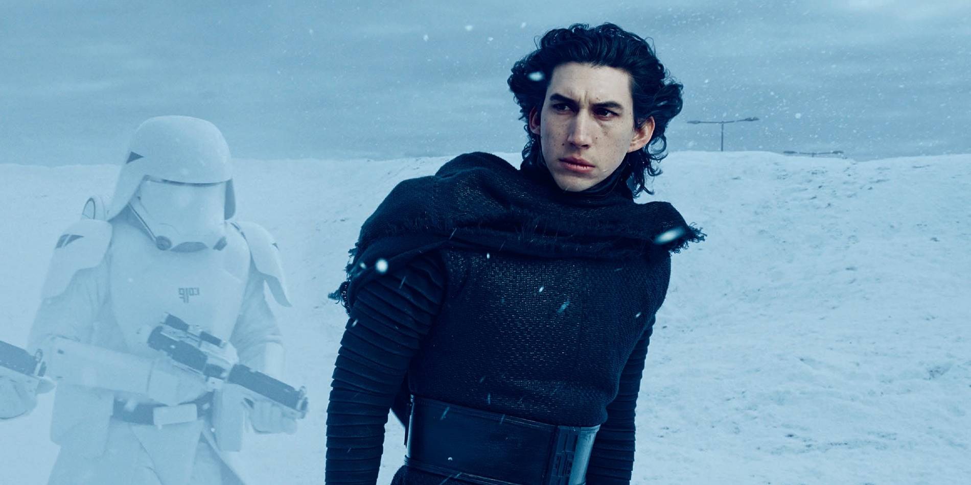 Адам Драйвер в роли Кило Рена на базе "Старкиллер"