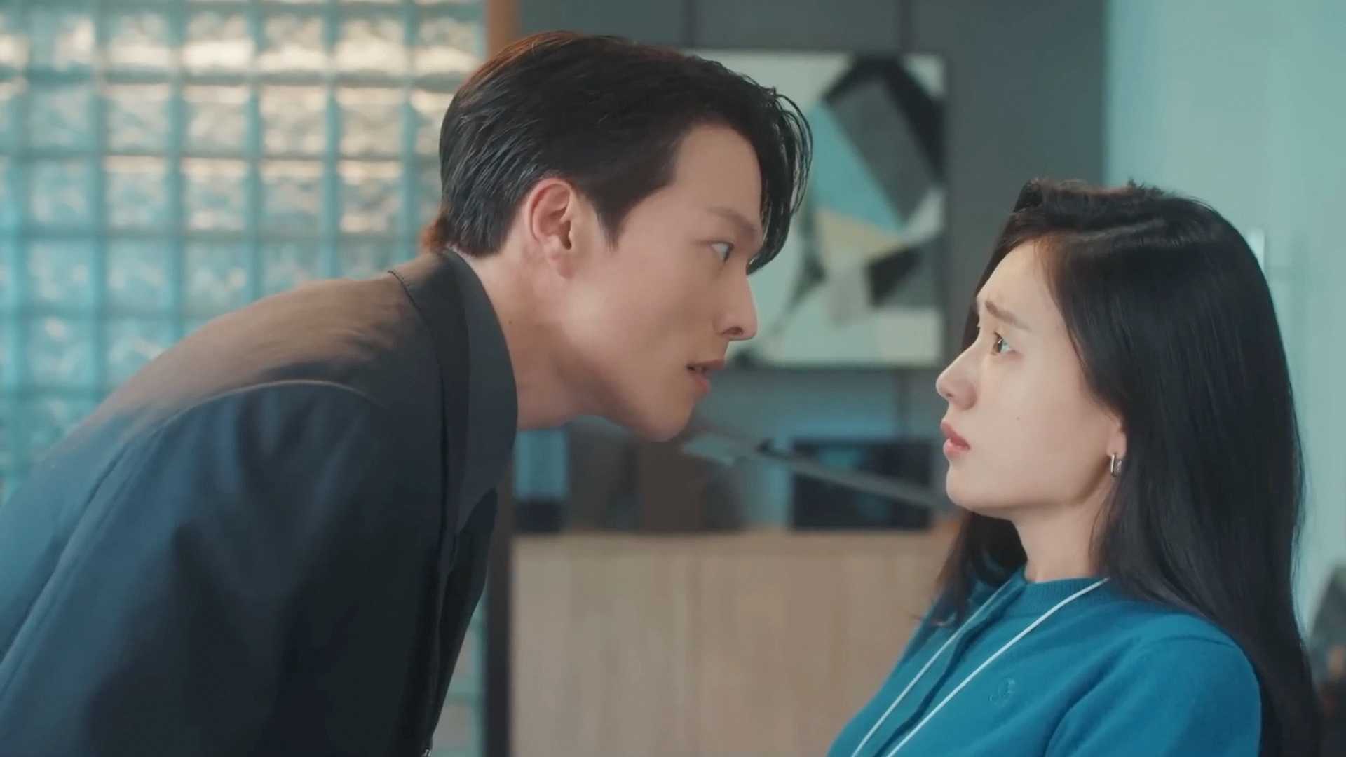 Джанг Ки-йонг в роли Гон Джи-хёка и Ан Эн-жин в роли Го Да-рим в "Dynamite Kiss".