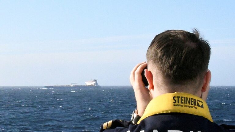 Французский флот задержал российский танкер «Гринч» в Средиземном море в рамках усилий Запада по блокированию санкционных схем